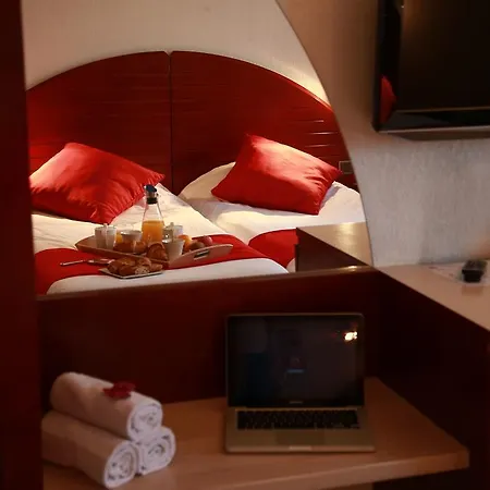 Alma Best Hotel Castres Лагарригю