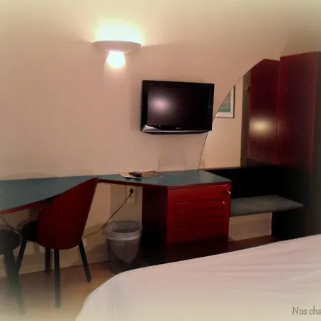 Alma Best Hotel Castres Отель Лагарригю